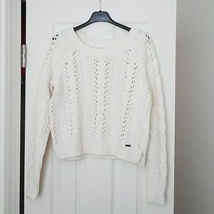 Hollister sweater 💛